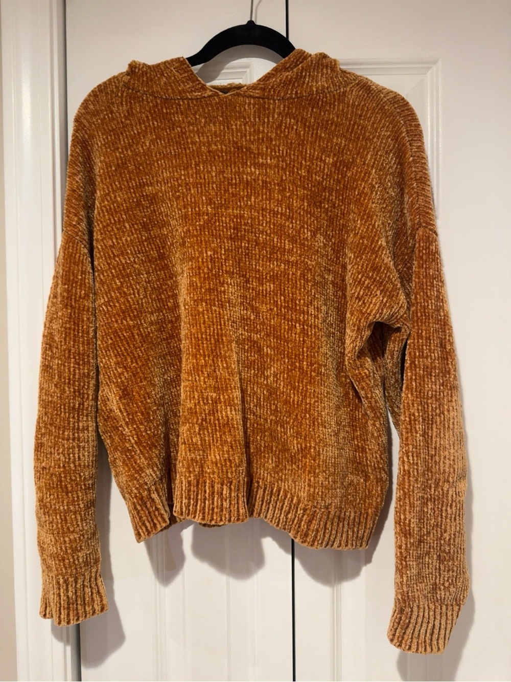 Love Tree Mustard Chenille Hooded Sweater Women’s medium Cozy Oversized Fall